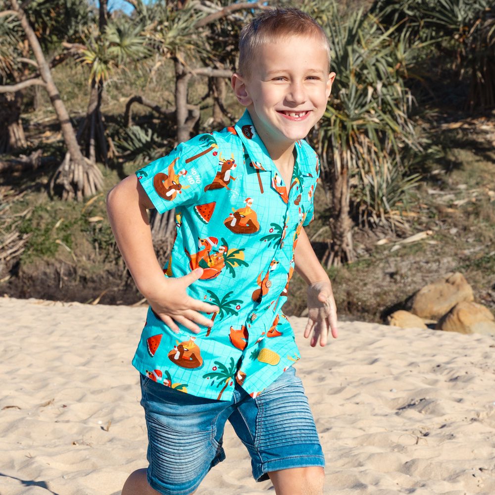 Spread some holiday cheer in this festive Christmas Pool Party shirt! Its 100% cotton fabric makes it ideal for boys and girls, while the bright and bubbly design featuring Santa, flamingos, and other Christmas elements is sure to make a splash! Don't miss out, hit the pool party! 🎉