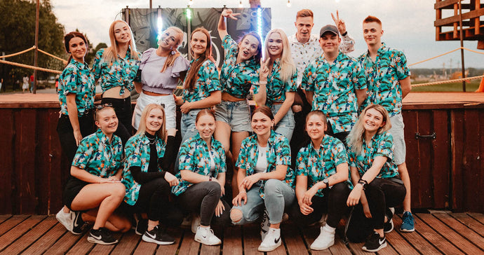 bulk hawaiian shirts group discounts australia party events uniforms family holidays island style clothing