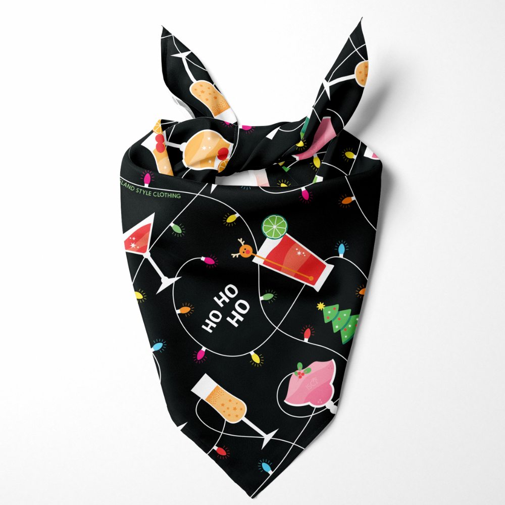 Keep your pup merry this holiday season with a cheerful Christmas Spirits Dog Bandana! This festive accessory features sweet cocktail-themed prints and colourful Christmas lights - sure to make your pup the most paw-pular one at the holiday party! (Cheers!)
