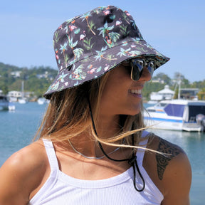 The perfect way to polish off your show-stopping Festival 'fit. Our reversible bucket hats provide maximum value with two stylish designs in one item, including our Flamingo Nights and Jungle Fever prints.