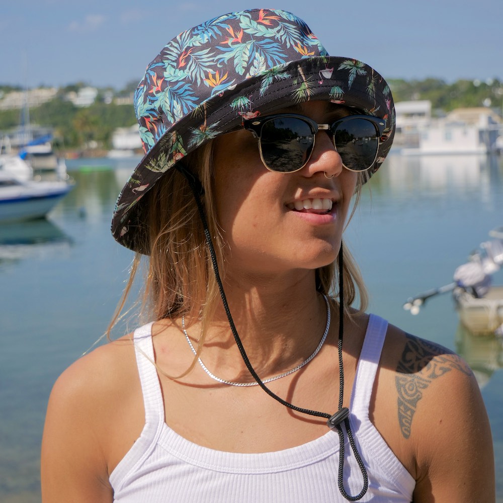 The perfect way to polish off your show-stopping Festival 'fit. Our reversible bucket hats offer two unique designs - one side featuring Jungle Fever and the other, Flamingo Nights - for a double dose of style at a single cost.