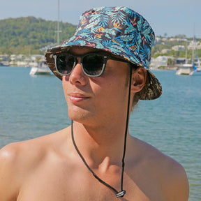 The perfect way to polish off your show-stopping Festival 'fit. Our reversible bucket hats offer two unique designs - one side featuring Jungle Fever and the other, Flamingo Nights - for a double dose of style at a single cost.