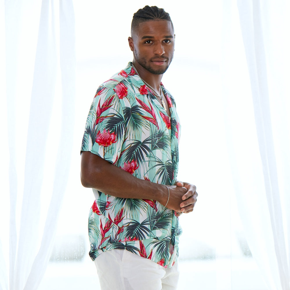 Whether you’re hitting the beach, BBQs or just out and about, this Aussie Hawaiian shirt will keep you looking cool and stylish this summer. This stylish shirt is crafted from 100% soft rayon and features white and green stripes paired with Australian Waratah flowers for a truly unique look.  Complete the look by pairing the matching Swim Shorts or Crop Shirt. View the Summer Daze Collection.